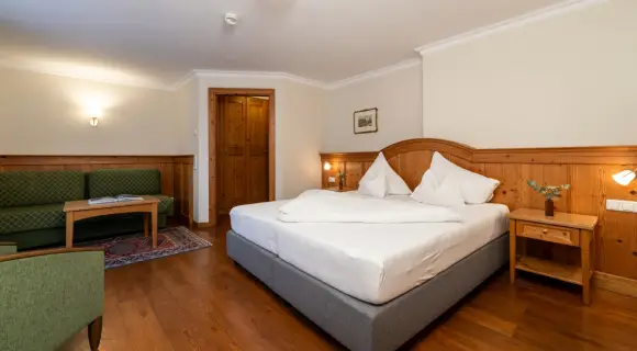 Familien Suite im Zentrum von Zell am See ✓ 46 m² ✓ 2 Schlafzimmer ✓ 2 Bäder ✓ bis 4 Personen ✓ zentrale Lage ► Jetzt buchen!